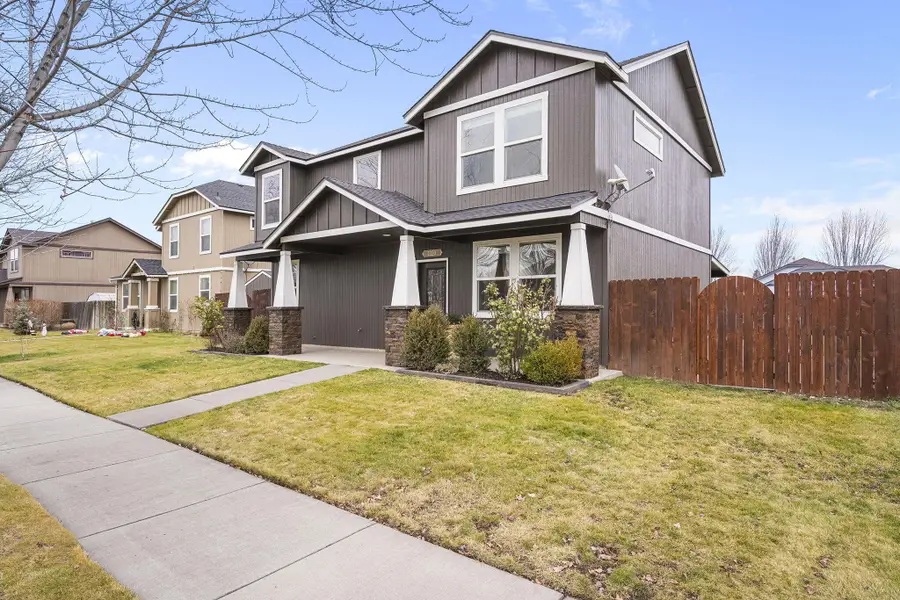 1320 NE 3rd Street, Redmond, OR 97756 - #2