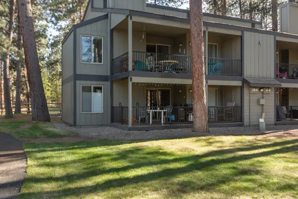 827 E Desperado Trail #UNIT 202, Sisters, OR 97759