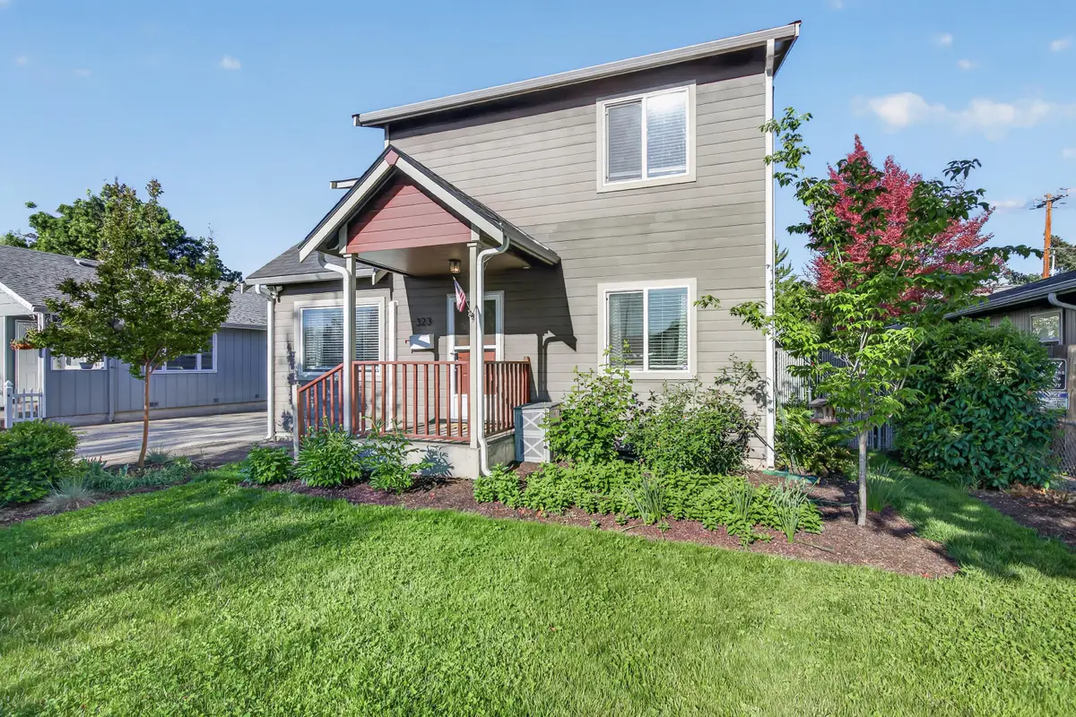 323 Mary Street, Medford, OR 97504 - #1