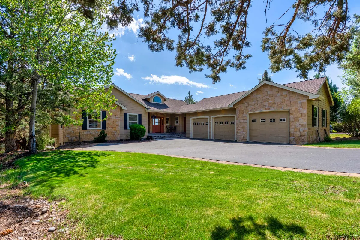 1580 Murrelet Drive, Redmond, OR 97756 - #1