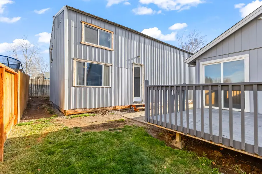405 E D Street, Culver, OR 97734 - #3