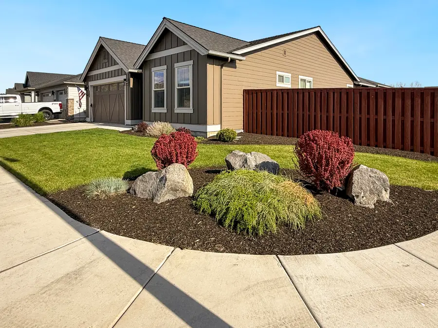 1056 NE Henry Drive, Prineville, OR 97754 - #2