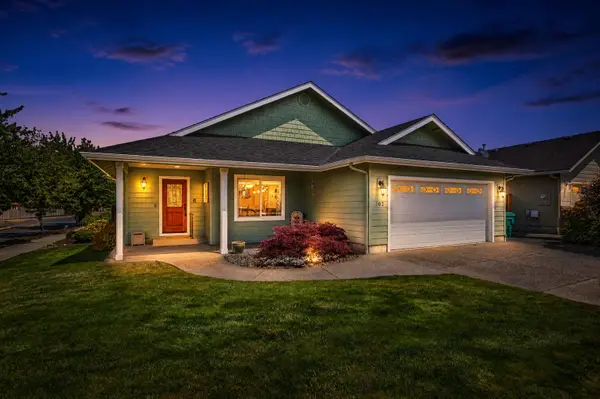 102 SW Pintail Court, Grants Pass, OR 97527