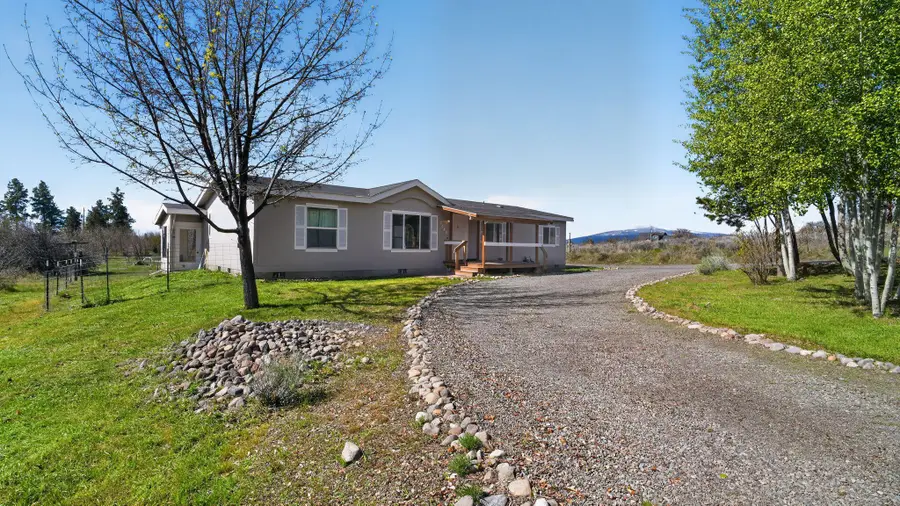 2586 Meadow View Drive, Chiloquin, OR 97624 - #3