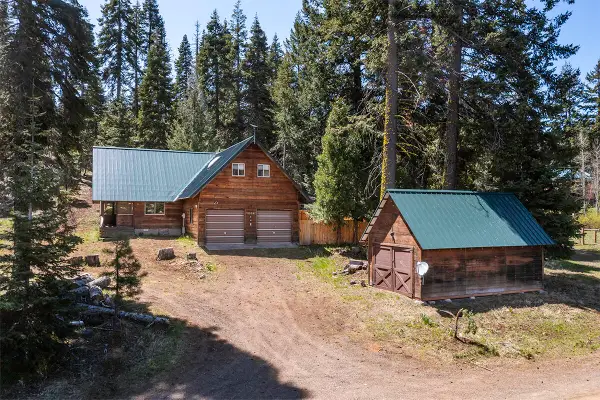7550 Hyatt Prairie Road, Ashland, OR 97520