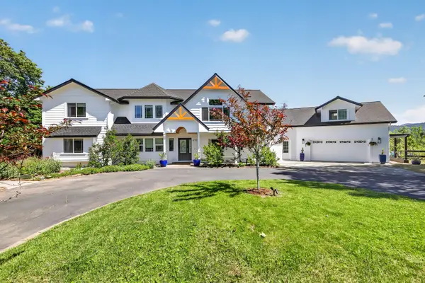 670 Old Stage Road, Medford, OR 97502