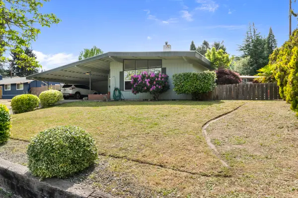 1320 NW Prospect Avenue, Grants Pass, OR 97526