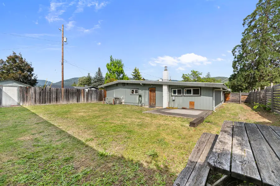 1320 NW Prospect Avenue, Grants Pass, OR 97526 - #2