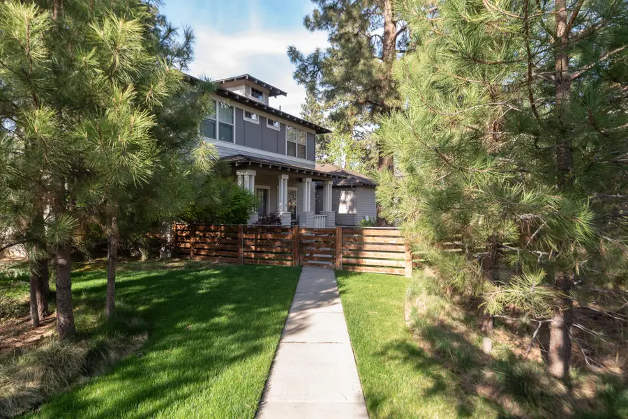 1576 NW Mt Washington, Bend, OR 97703 - #2