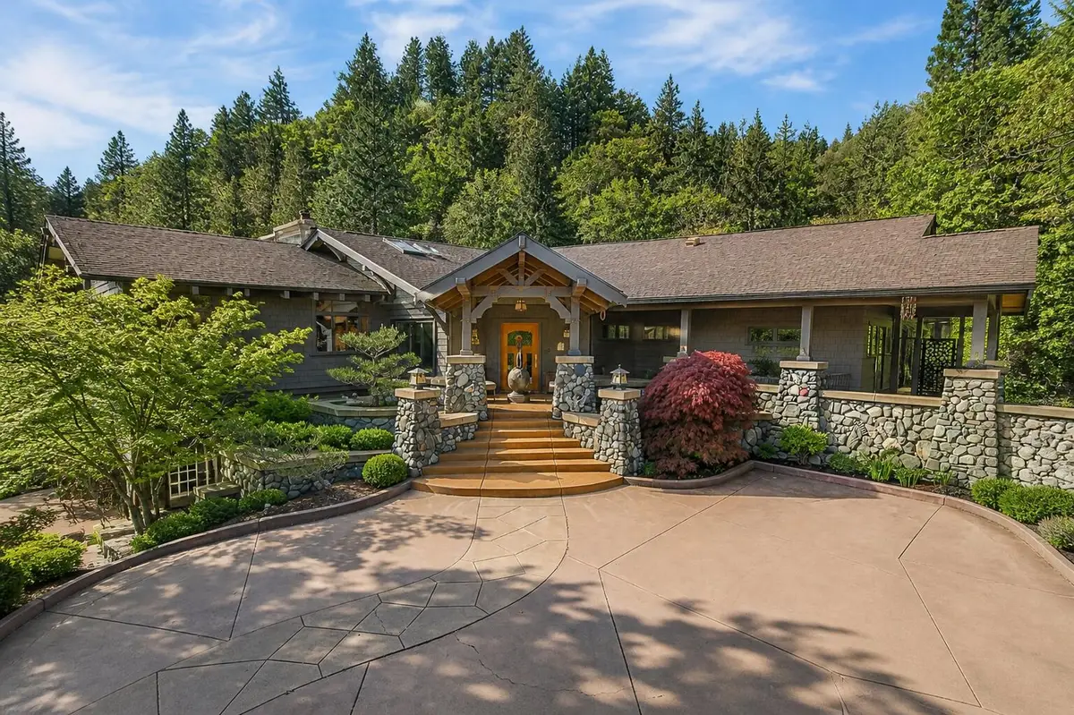 237 Granite Street, Ashland, OR 97520 - #1