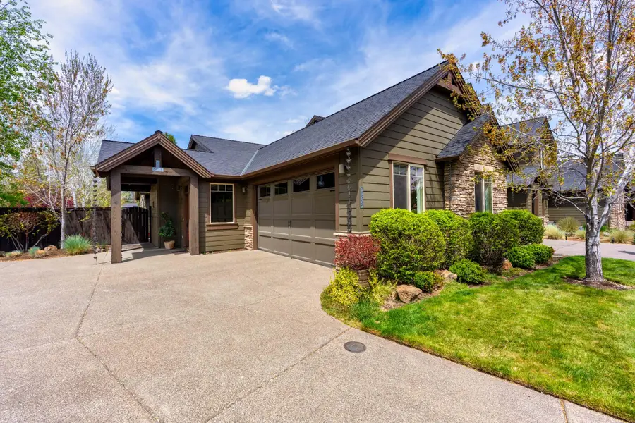 60275 Addie Triplett Loop, Bend, OR 97702 - #2
