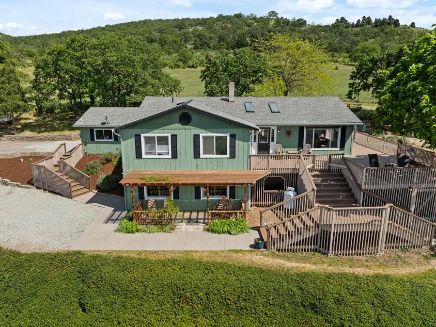 2140 N Valley View Road, Ashland, OR 97520 - #3