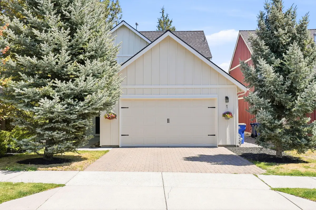 19827 Powers Road, Bend, OR 97702 - #1