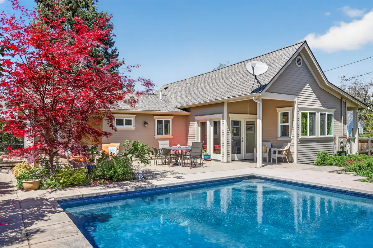 746 C Street, Ashland, OR 97520 - #1