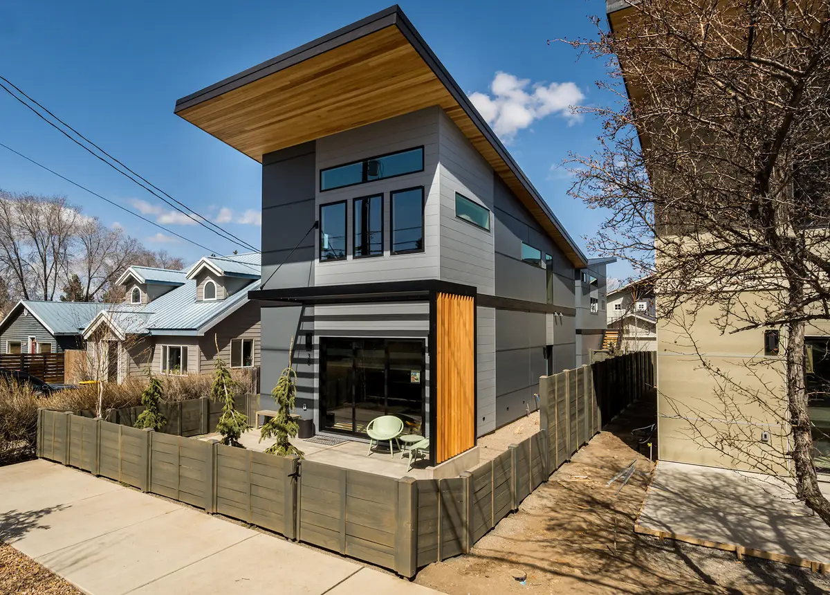 24 SW Roosevelt Avenue #3, Bend, OR 97702 - #1