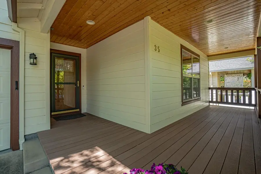 35 Logan Way, Talent, OR 97540 - #2