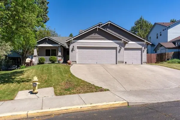 2144 SW 37th Street, Redmond, OR 97756