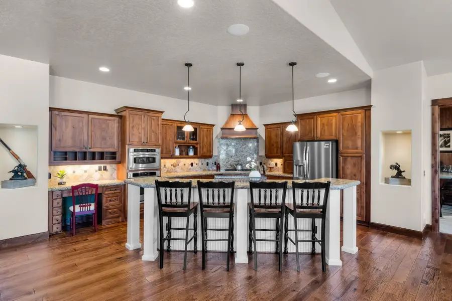 1144 Highland View Loop, Redmond, OR 97756 - #3