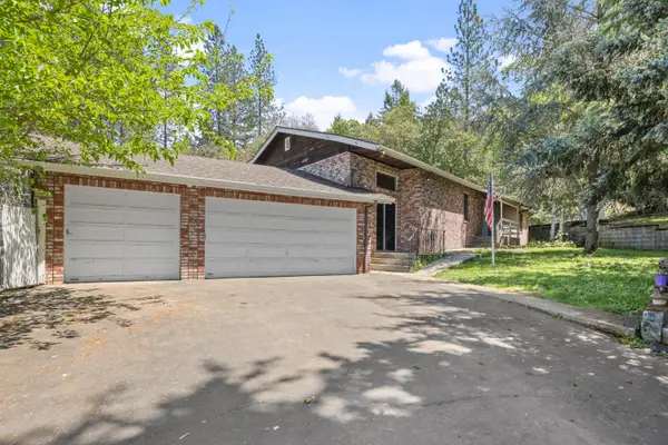 301 Red Spur Drive, Grants Pass, OR 97527