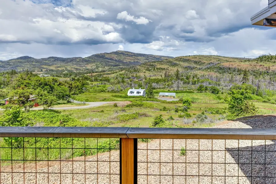 3300 Butte Falls Highway, Eagle Point, OR 97524 - #3