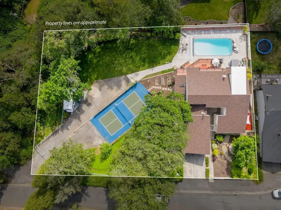 1710 NE Hillcrest Lane, Grants Pass, OR 97526 - #2