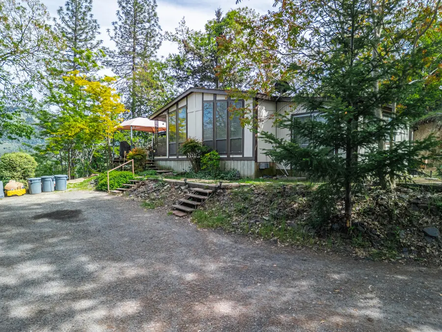 767 Bailey Drive, Grants Pass, OR 97527 - #2
