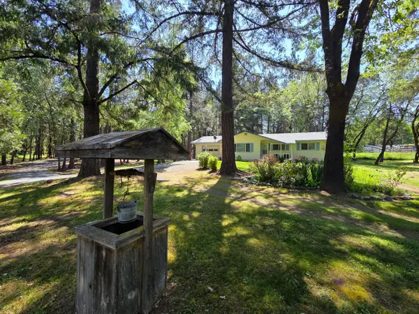 580 Portland Avenue, Grants Pass, OR 97526