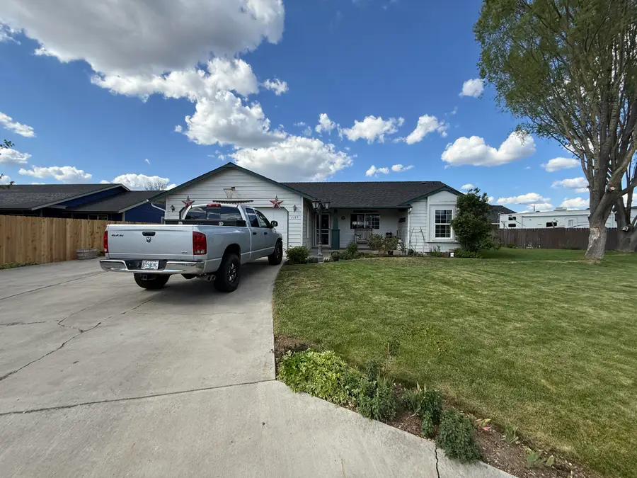 2329 NE Yellowpine Road, Prineville, OR 97754 - #3