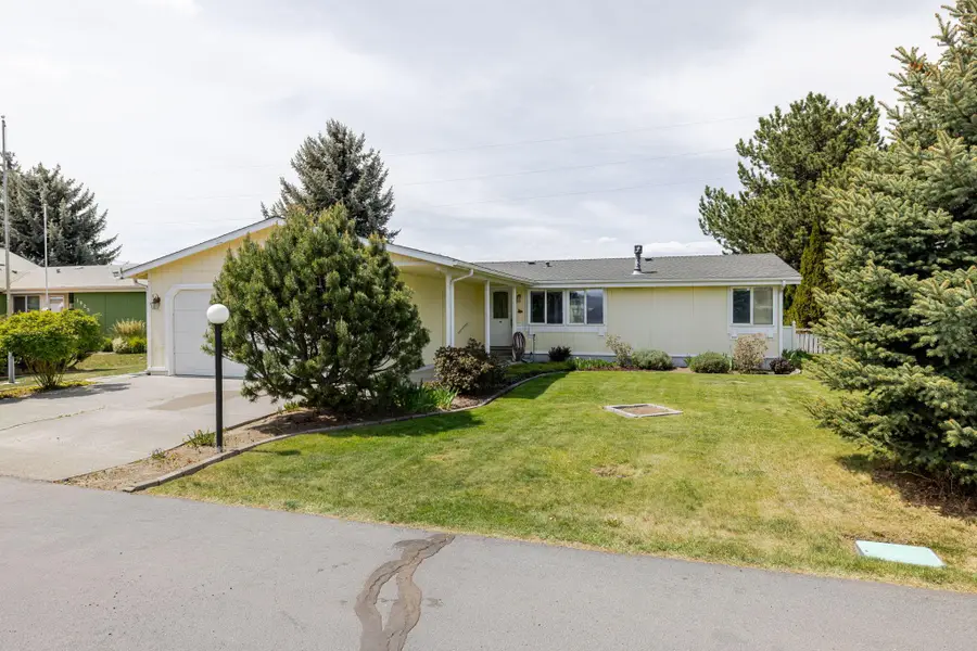 1645 NE 6th Street, Redmond, OR 97756 - #3