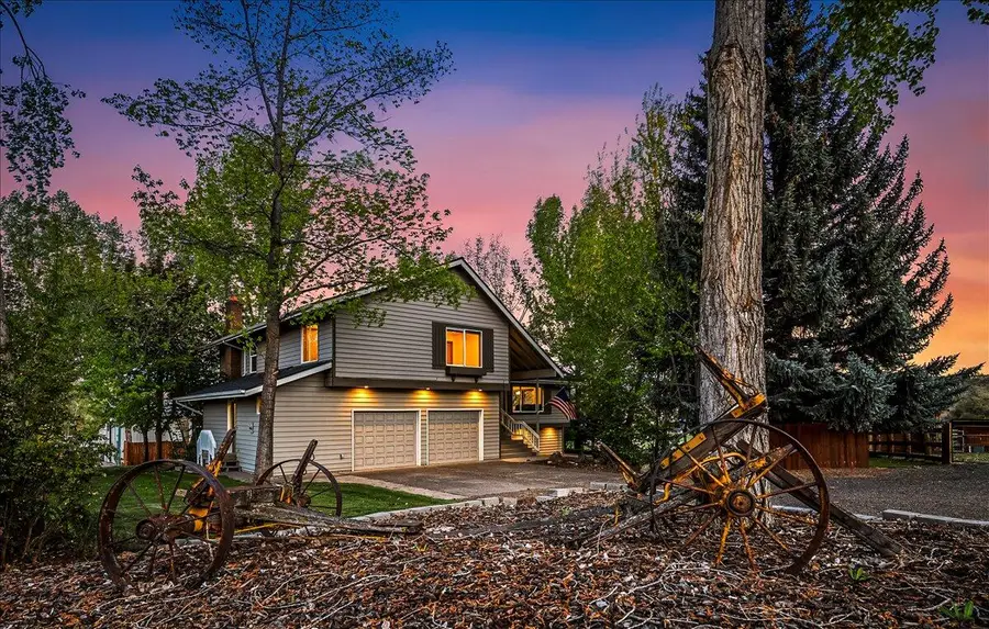 1176 NE Barnes Road, Prineville, OR 97754 - #2