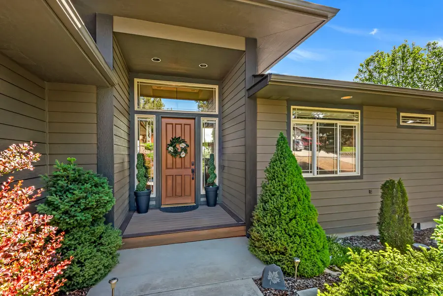 2434 SW 34th Drive, Redmond, OR 97756 - #2