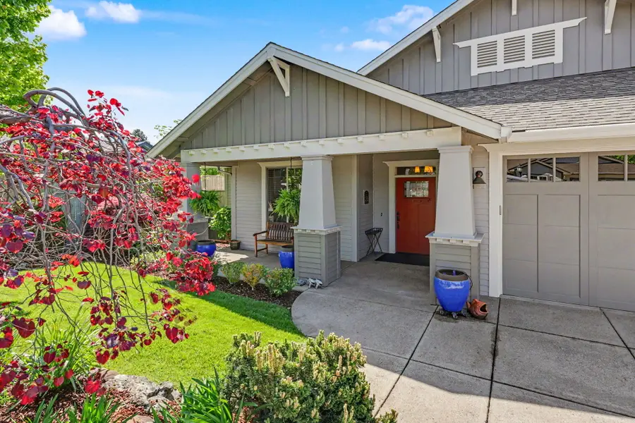 3974 Calle Vista Drive, Medford, OR 97504 - #3