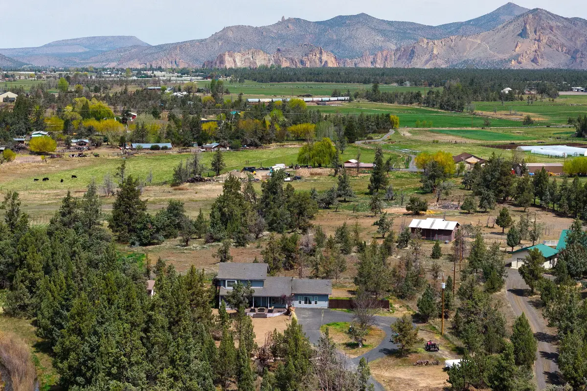 999 NE King Way, Redmond, OR 97756 - #1