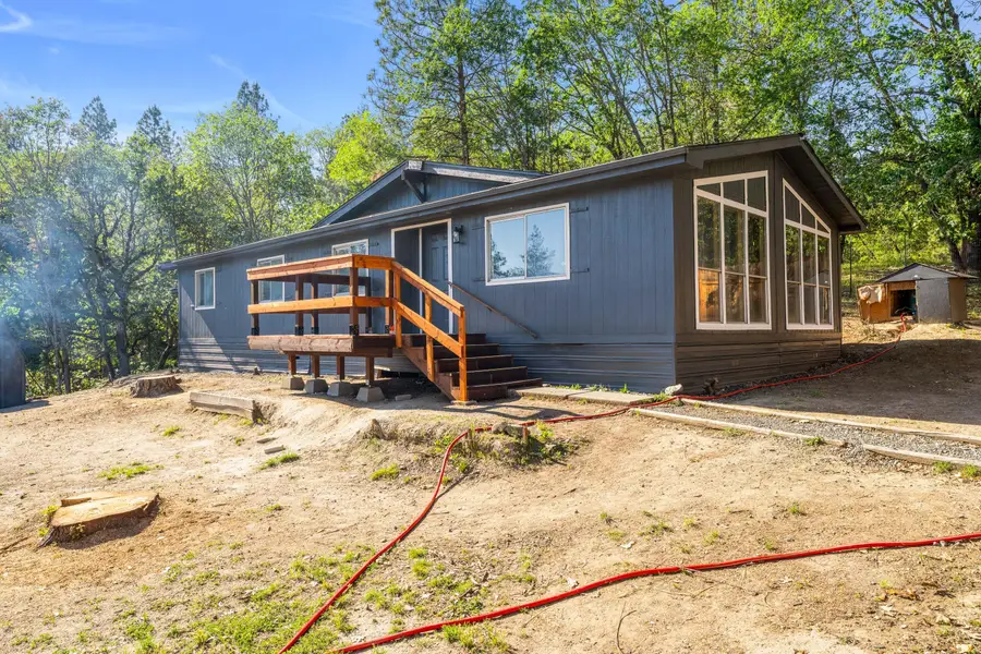 221 Hansen Drive, Grants Pass, OR 97526 - #2