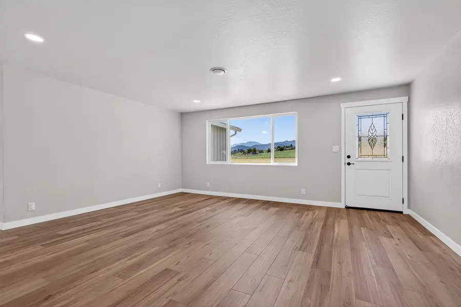 550 Experiment Station Road, Medford, OR 97501 - #3