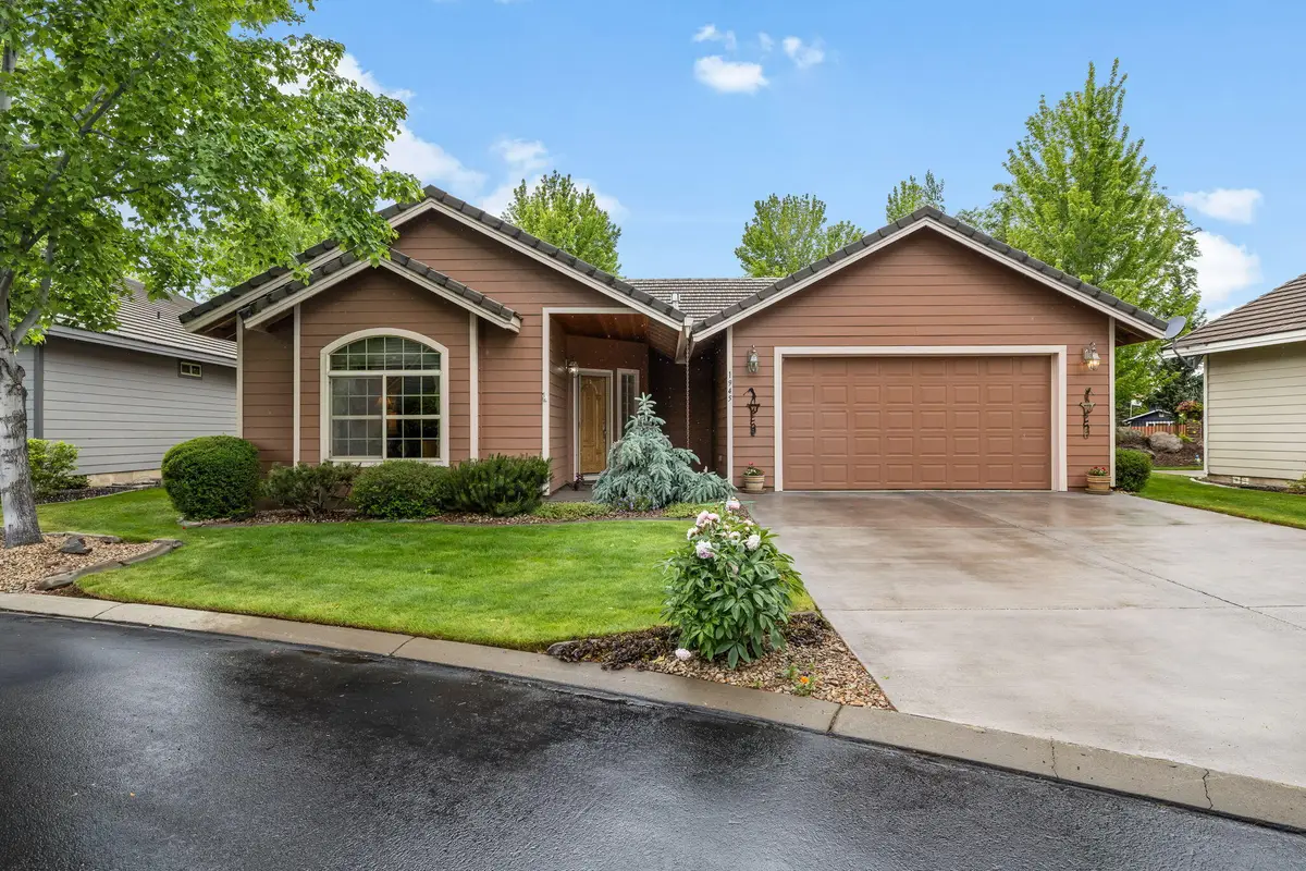 1945 NW 18th Street, Redmond, OR 97756 - #1