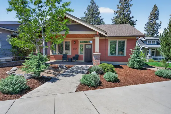 1517 NW Mt Washington Drive, Bend, OR 97703