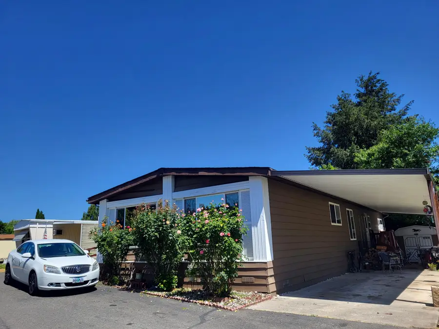327 Sandlewood Drive #A, Grants Pass, OR 97526 - #2