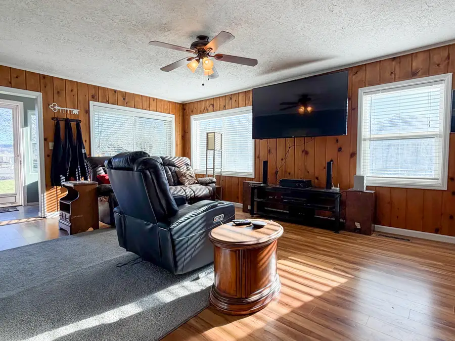 279 SE Willowdale Drive, Prineville, OR 97754 - #2