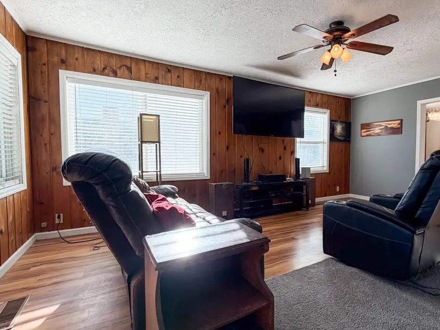 279 SE Willowdale Drive, Prineville, OR 97754 - #3