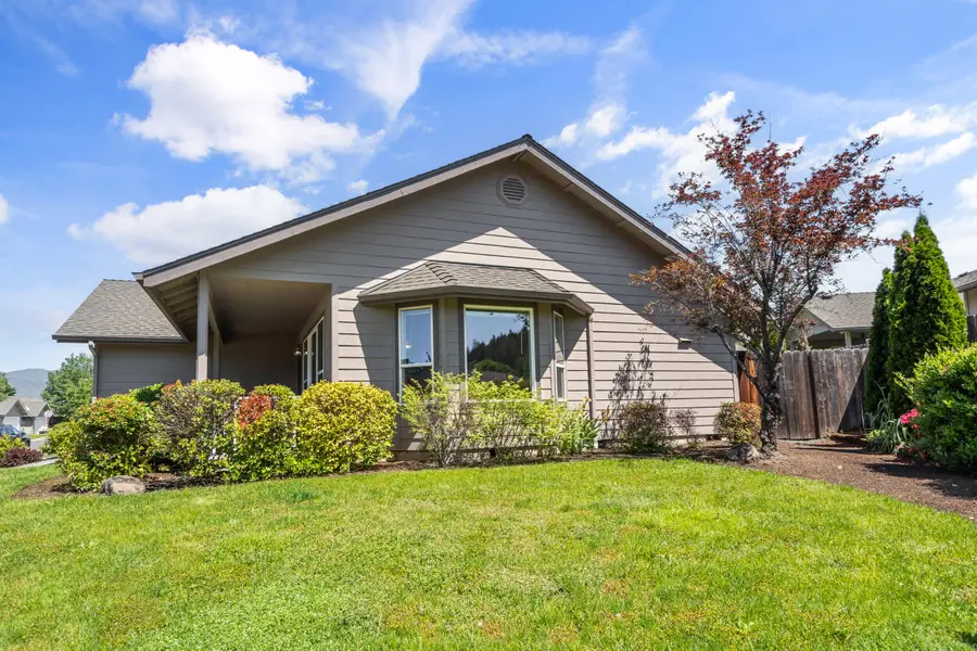 1439 Andy Griffith, Grants Pass, OR 97527 - #3