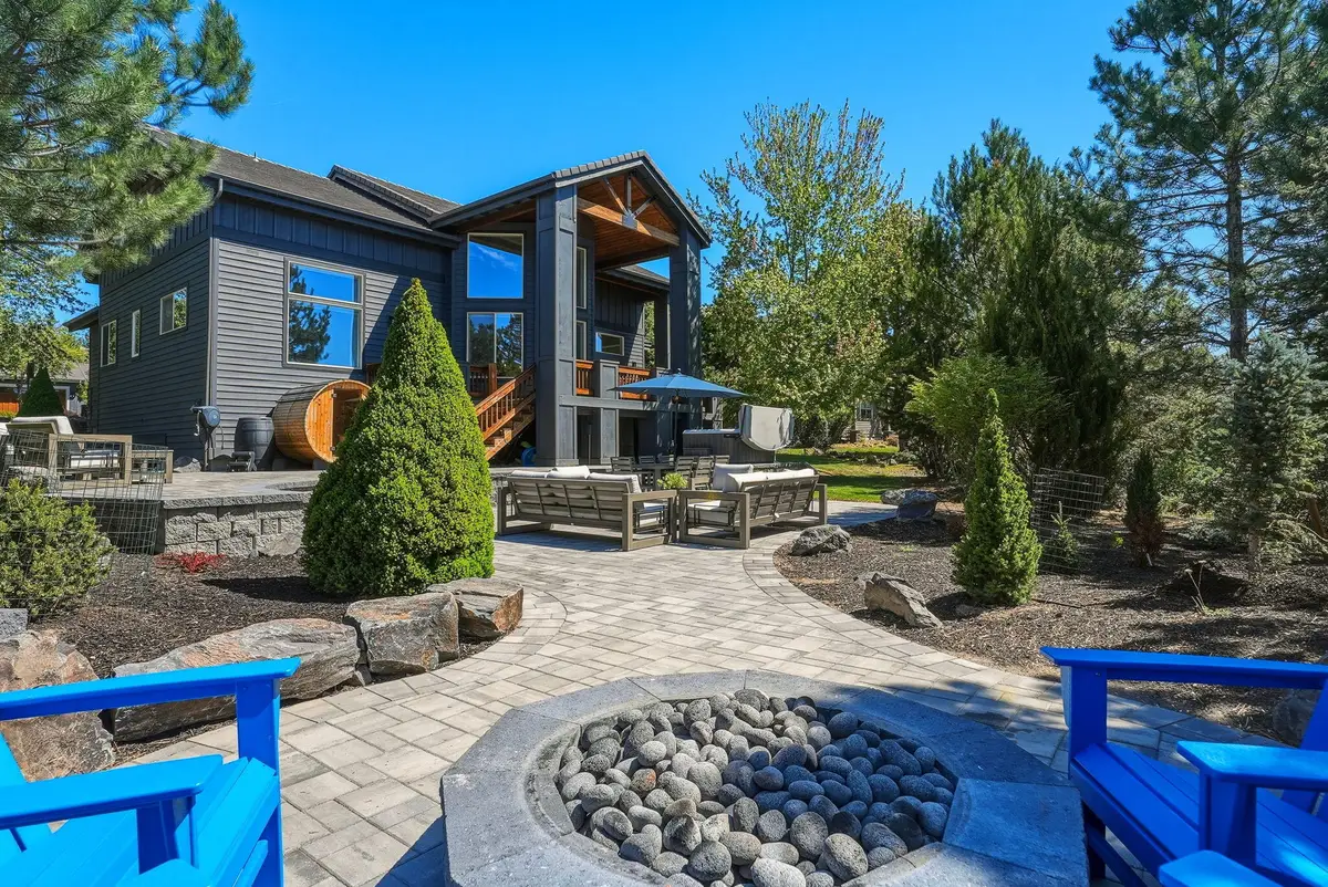 26 NW Skyliner Summit Loop, Bend, OR 97703 - #1