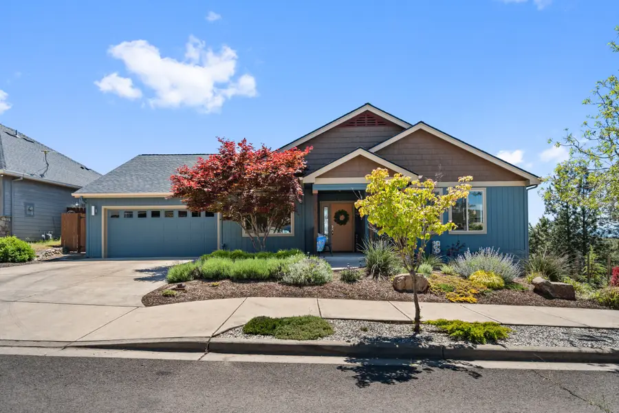 1008 Azure Way, Eagle Point, OR 97524 - #2