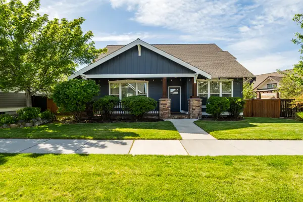 889 NW 13th Street, Redmond, OR 97756