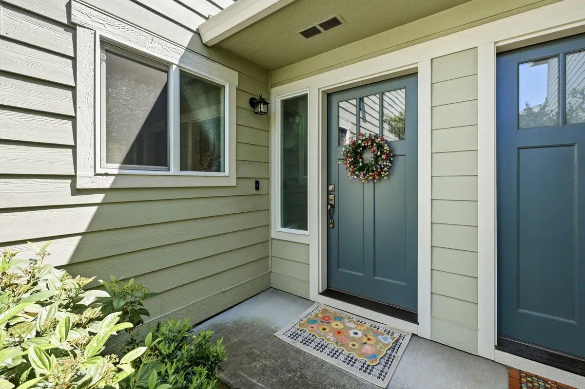62 N Mountain Avenue, Ashland, OR 97520 - #1
