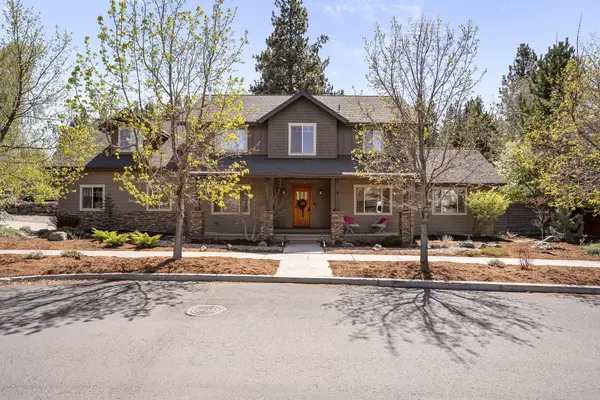 2073 NW Shevlin Crest Drive, Bend, OR 97703