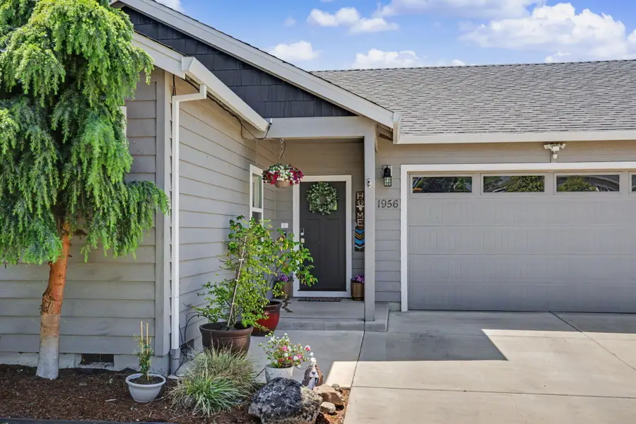 1956 Layla Drive, Medford, OR 97501 - #2