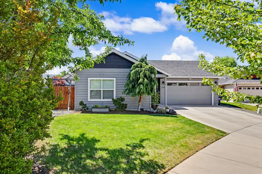 1956 Layla Drive, Medford, OR 97501 - #3