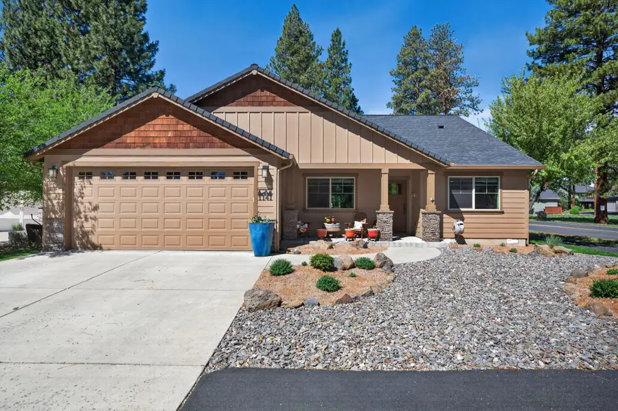 1141 S Creekside Drive, Sisters, OR 97759 - #2