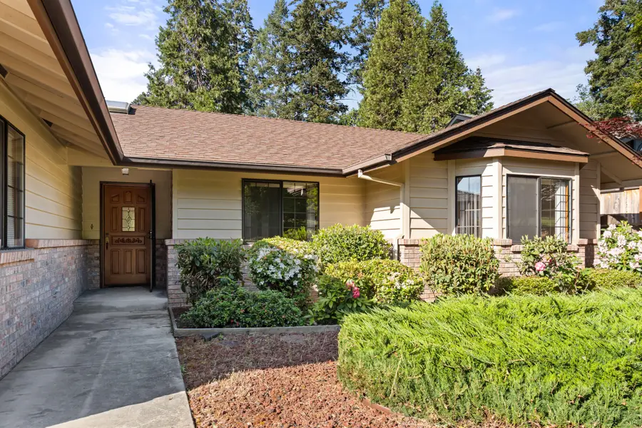 1007 NW Regent Drive, Grants Pass, OR 97526 - #2